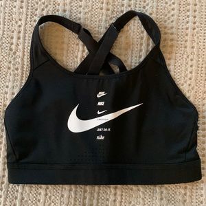 Nike cross back sports bra